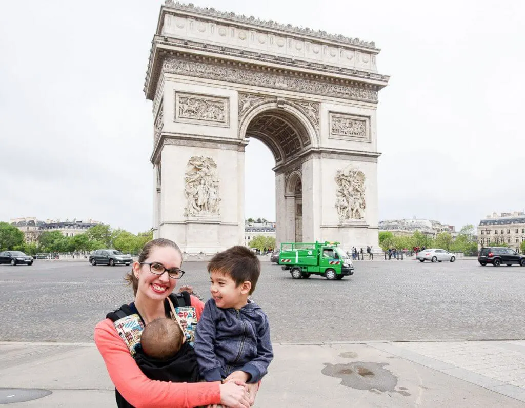 Photo across the street from the Arc de Triomphe, which is a top photo spot in Paris, France #parisphoto #parisphotospot #parisattraction #visitparis #pariswithkids