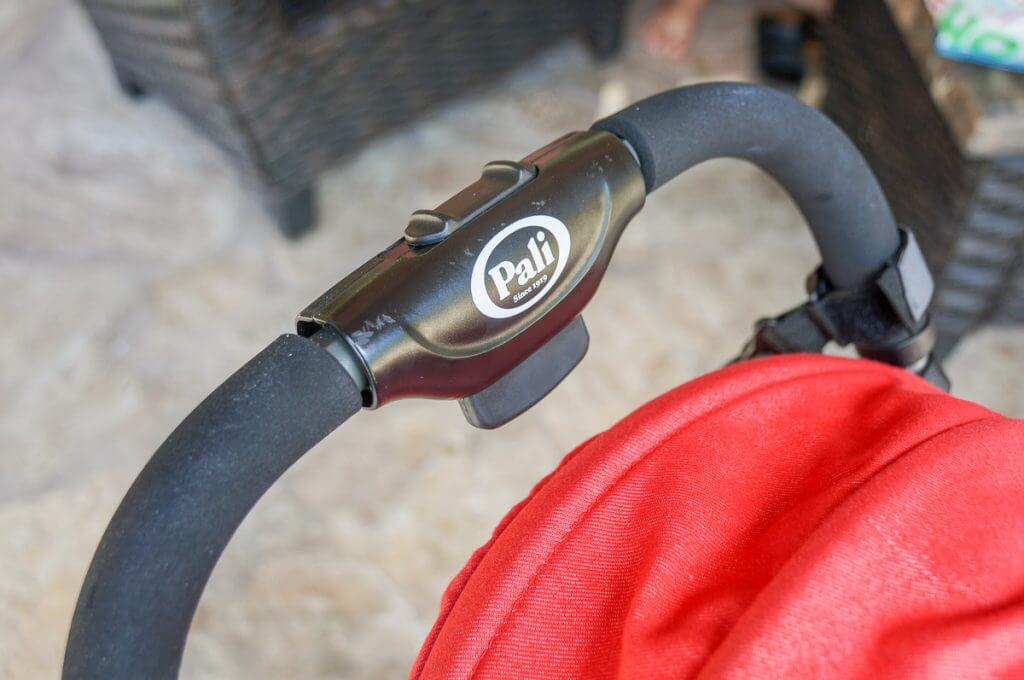 Travel strollers are hard to find, this is a lightweight travel stroller that's great for family travel.