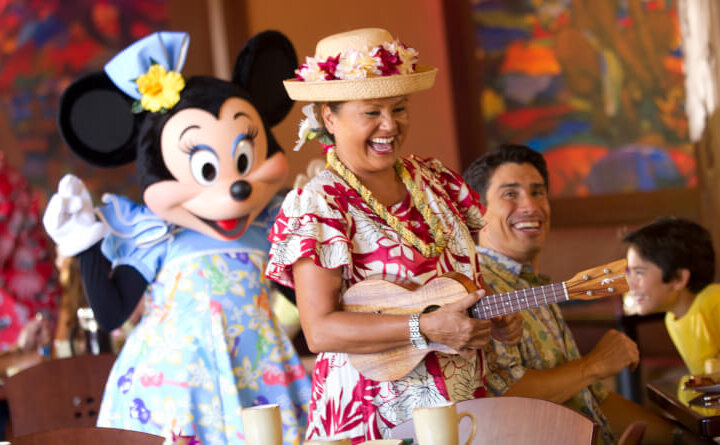 Aulani Character Breakfast includes entertainment, characters and and the opportunity to take photos with Mickey Mouse. | Aulani Character Breakfast on Oahu review featured by top Seattle family travel blog, Marcie in Mommyland