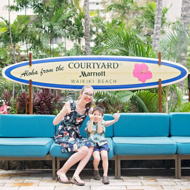 Courtyard Marriott Waikiki Beach Hotel is a great Waikiki hotel for kids with easy walking to Waikiki restaurants and Waikiki shopping.