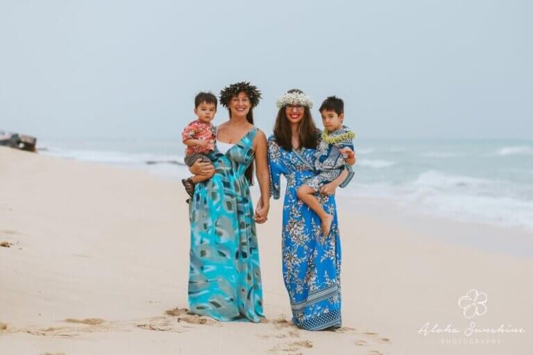 Booking a family photo shoot on Oahu is my favorite fun thing to do on Oahu. #oahu #hawaii #photography #oahuphotographer #hawaiianvacation #familytravel