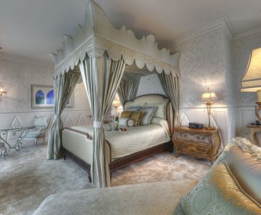 Best Disneyland Hotels for Families with Young Children