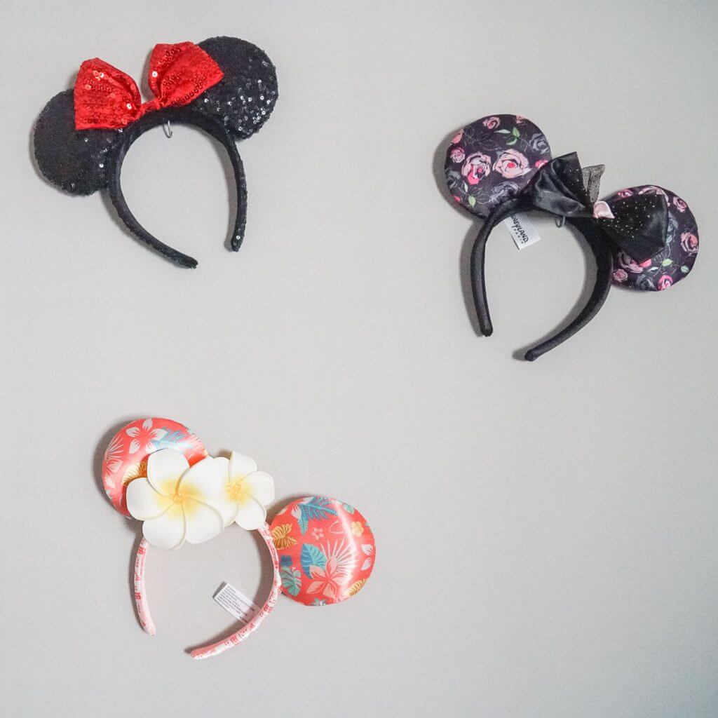 Photo of Minnie Mouse ears from Disneyland, Disneyland Paris, and Aulani Resort in Hawaii #aulani #disneyland #disneylandparis #minniemouse #minnieears