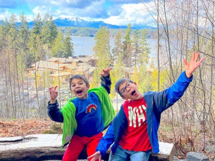 Find out the best Pacific Northwest Family Vacation ideas by top Seattle blog Marcie in Mommyland. Image of two boys near Alderbrook Resort in Washington State