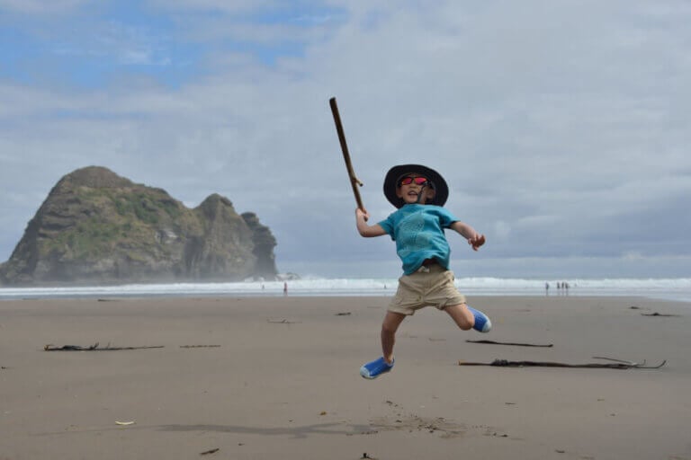 New Zealand family itinerary and tips for New Zealand with kids #nz #newzealand #familytravel