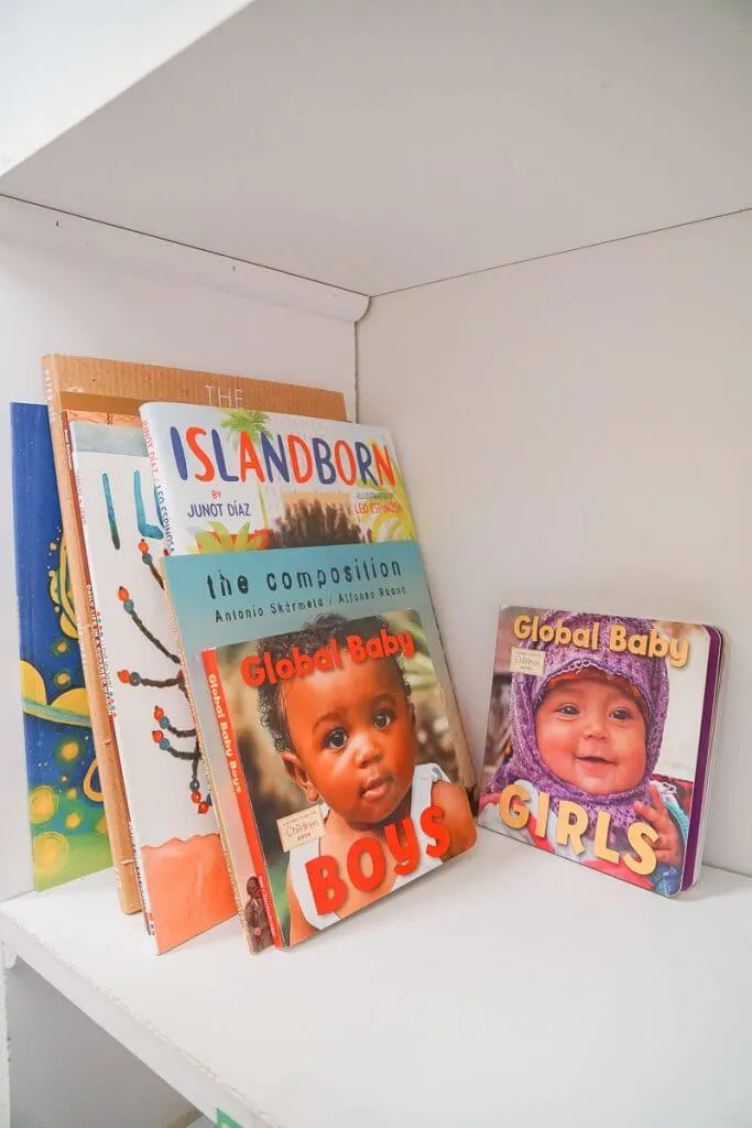 Photo of toddler travel books that inspire wanderlust #boardbooks #babybooks #travelbooks
