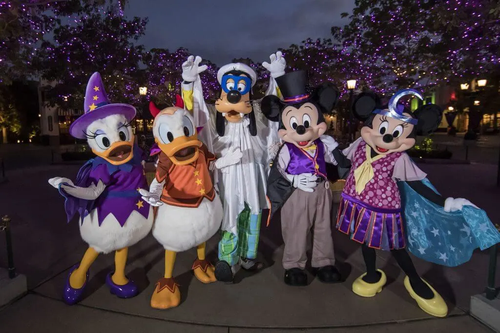 Photo of Disney characters dressed in Halloween costumes at Disneyland ready for Mickey's Halloween Party #Disney #Disneyland #mickeyshalloweenparty #mickey #goofy #minnie #daisy #donald #Disneymom