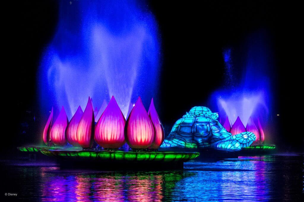 River of Lights is the big evening light show at Disney's Animal Kingdom Park at Walt Disney World in Florida #wdw #riveroflights #animalkingdom