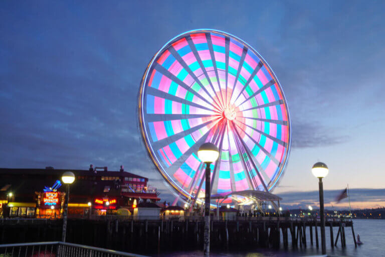 Romantic Date Night in Seattle suggestions featured by top Seattle blogger, Marcie in Mommyland: Seattle Waterfront