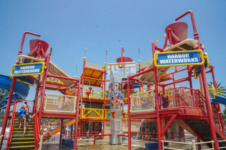 Knott's Berry Farm Soak City is the largest water park in Orange County and the closest water park to Disneyland Resort in Buena Park, California. | Knott's Berry Farm Soak City tour featured by top US travel blogger, Marcie in Mommyland