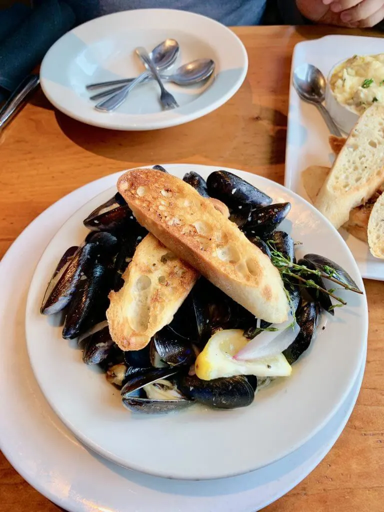Whidbey Island is known for Penn Cove mussels and it's one of the best things to eat on Whidbey Island. | best things to do on whidbey island