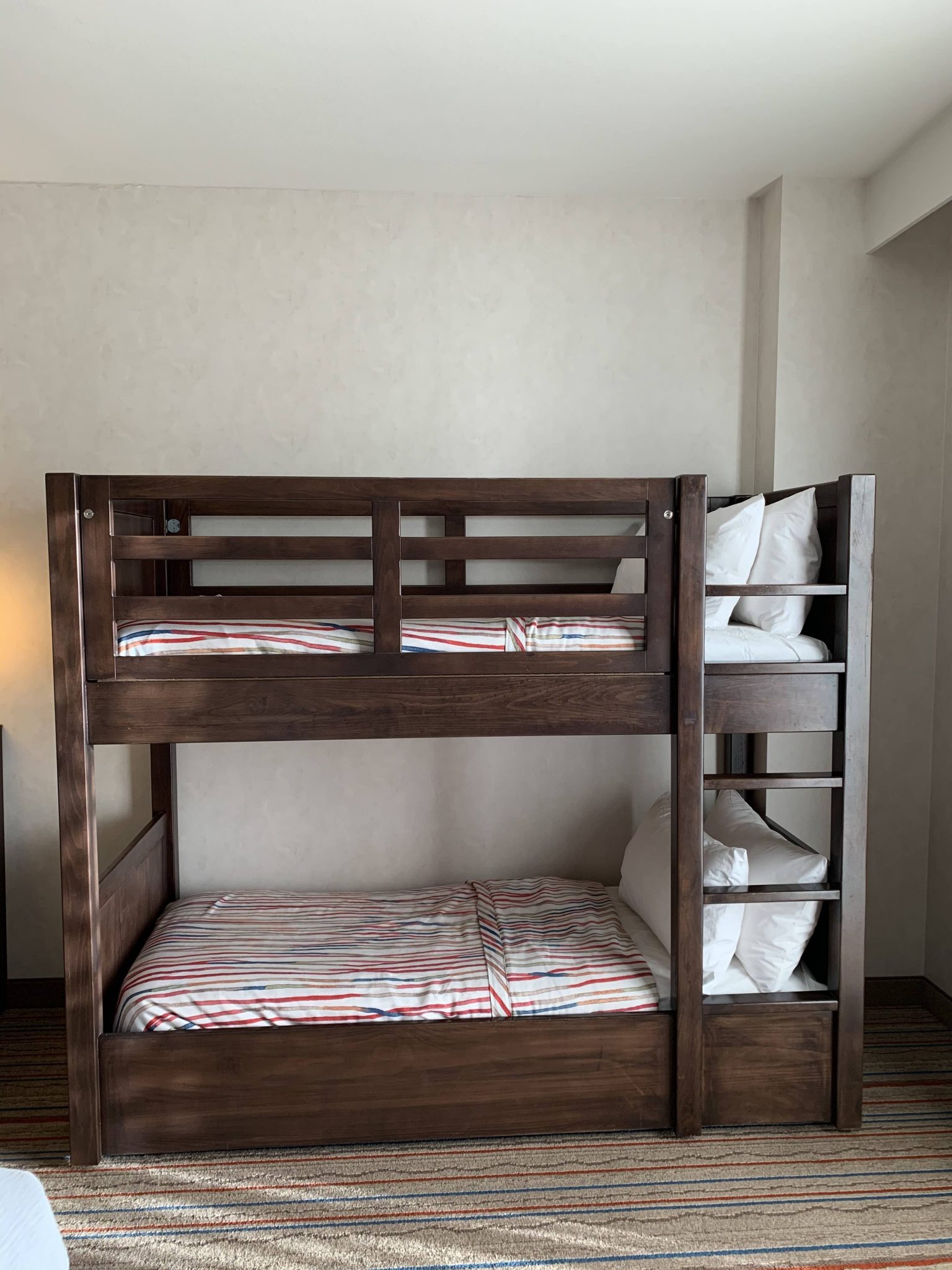 Courtyard by Marriott Anaheim Theme Park Entrance Review featured by top US Disney blogger, Marcie and the Mouse. | The Courtyard Marriott Anaheim Theme Park Entrance has bunk beds and their rooms sleep 6