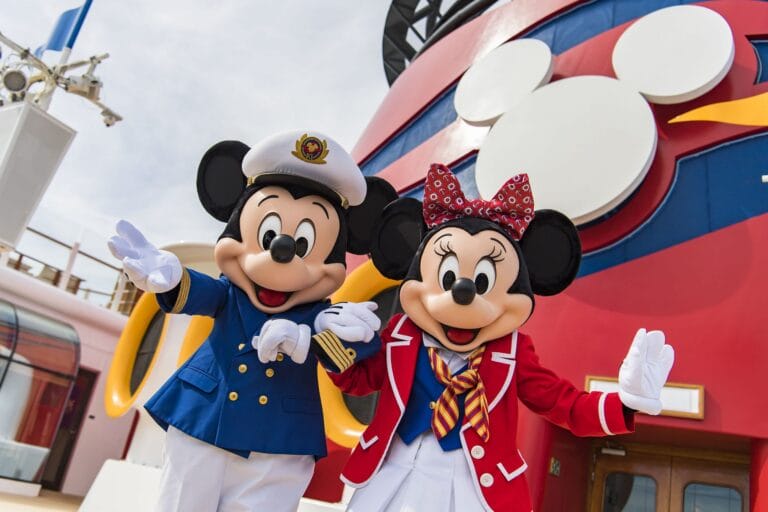 5 Must Know Disney Cruise Hacks for Your Day At Sea featured by top US Disney blogger, Marcie and the Mouse