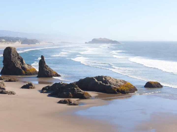 Top 12 Best Romantic Weekend Getaways from Seattle featured by top Seattle blogger, Marcie in Mommyland: beautiful rock formations at the beach in bandon, oregon