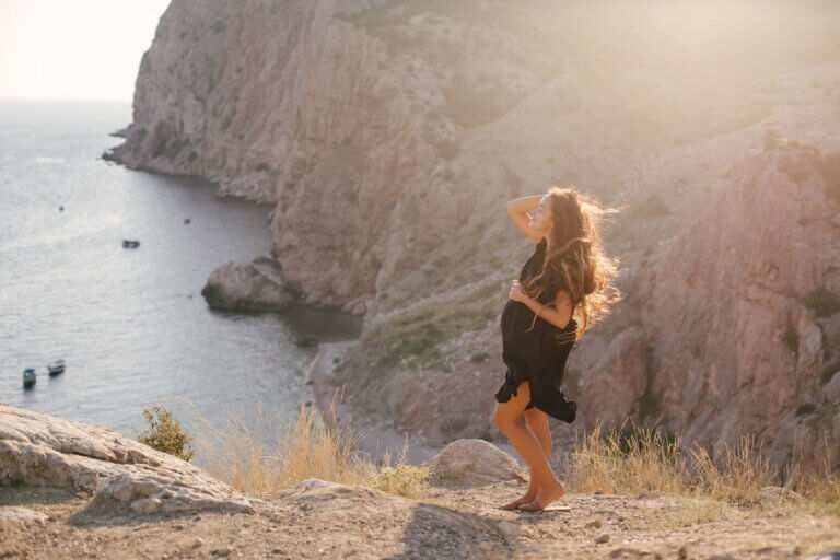 Best Tips for a Road Trip While Pregnant featured by top US travel blogger, Marcie in Mommyland.