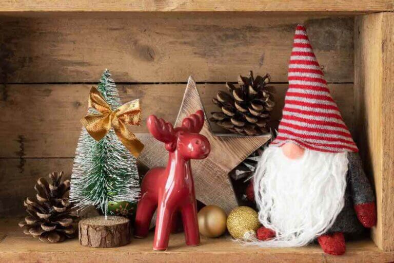 Christmas Decoration Storage Ideas and Tips featured by top Seattle lifestyle blogger, Marcie in Mommyland