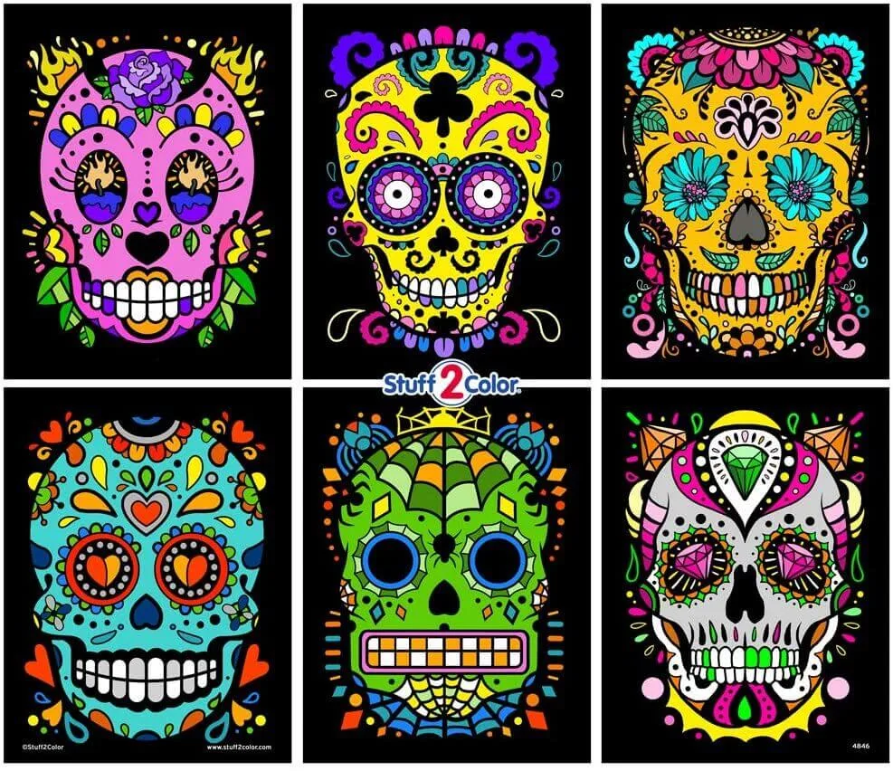 These are cute sugar skulls fuzzy velvet posters celebrating the Day of the Dead. It's a great Halloween craft activity for kids, toddlers, teens, and adults. 