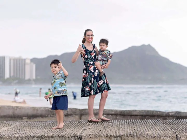 Image of a mom with two kids in Hawaii
