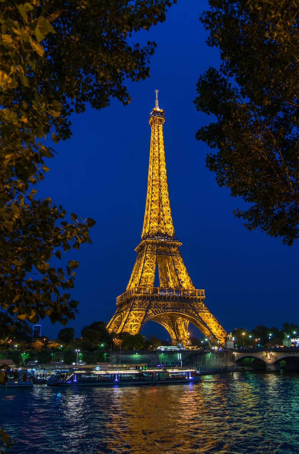 Paris After Dark 10 Enchanting Things to Do in Paris at Night
