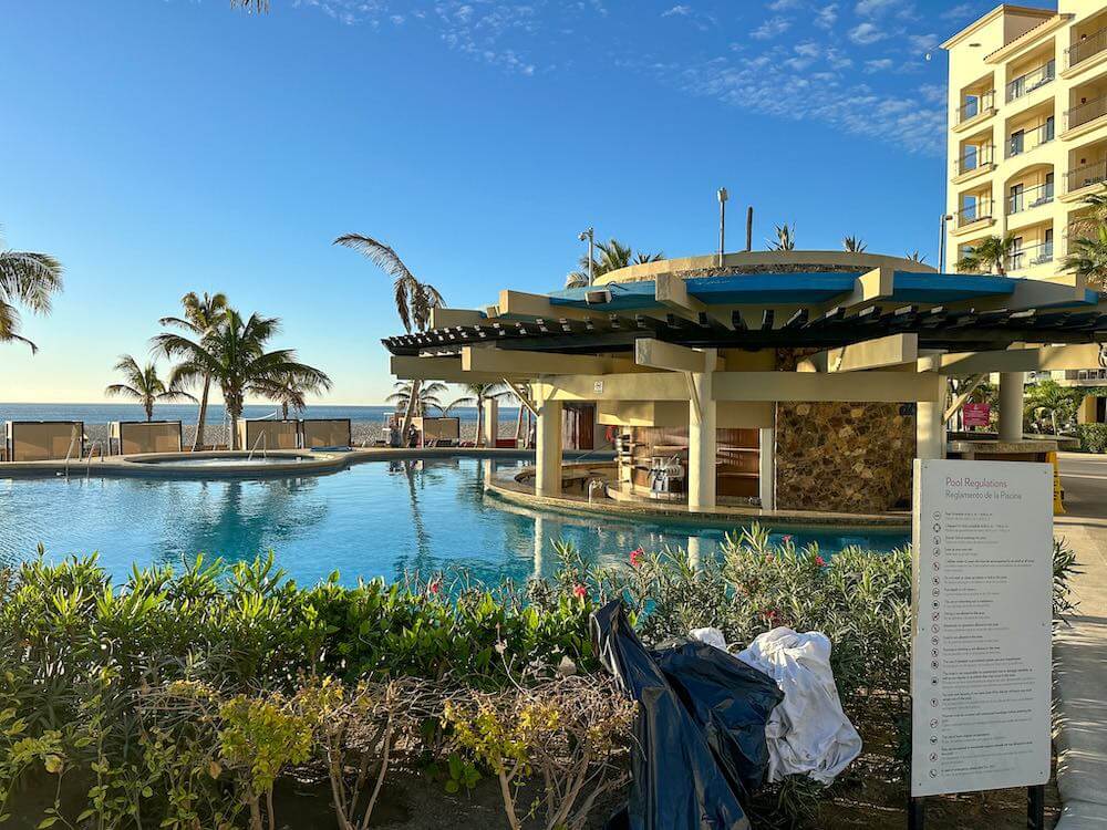 Hyatt Ziva Los Cabos Resort Review: They have a swim-up bar if you want to drink while dipping in the pool.