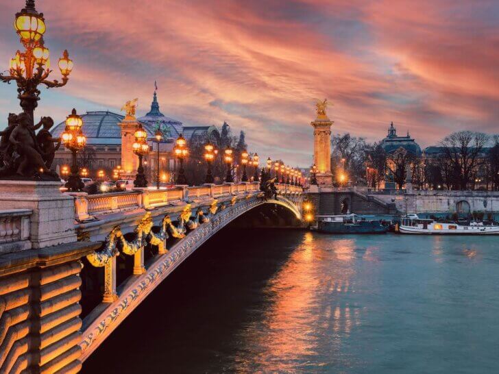 Paris After Dark: 10 Enchanting Things to Do in Paris at Night