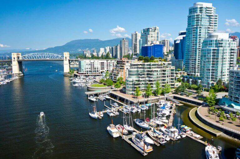 Check out these hidden gems in Vancouver BC recommended by top Seattle travel blog Marcie in Mommyland. Image of Beautiful view of Vancouver, British Columbia, Canada