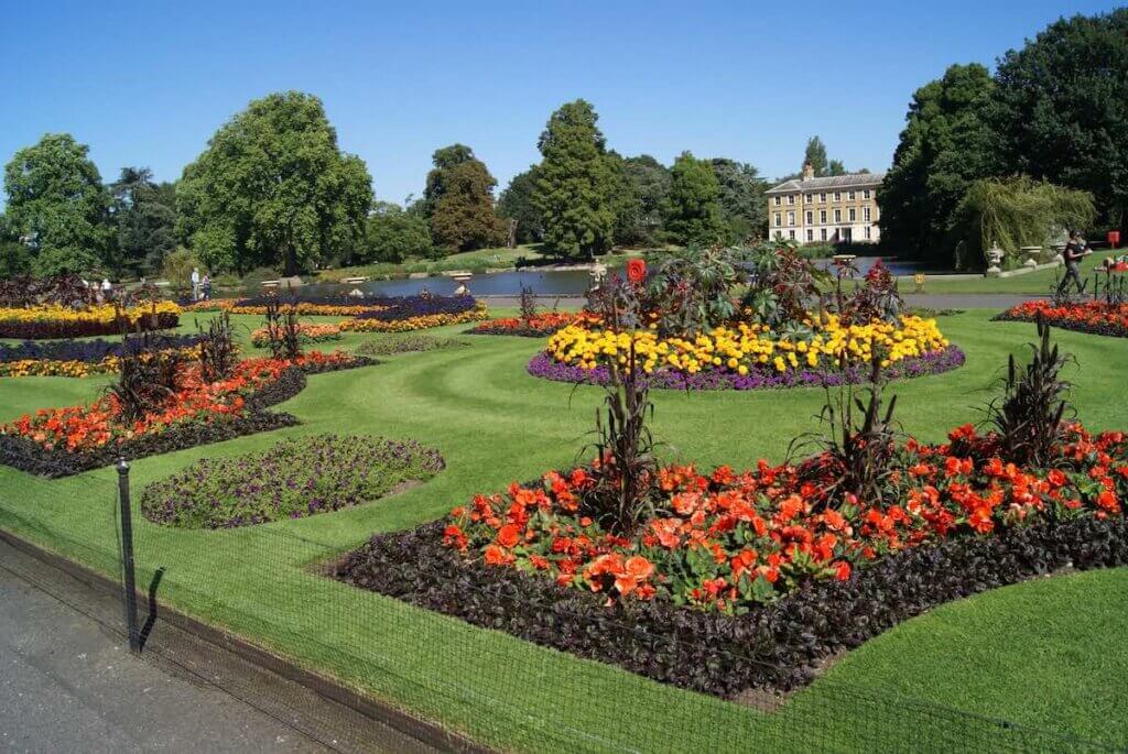Image of Kew Gardens in London