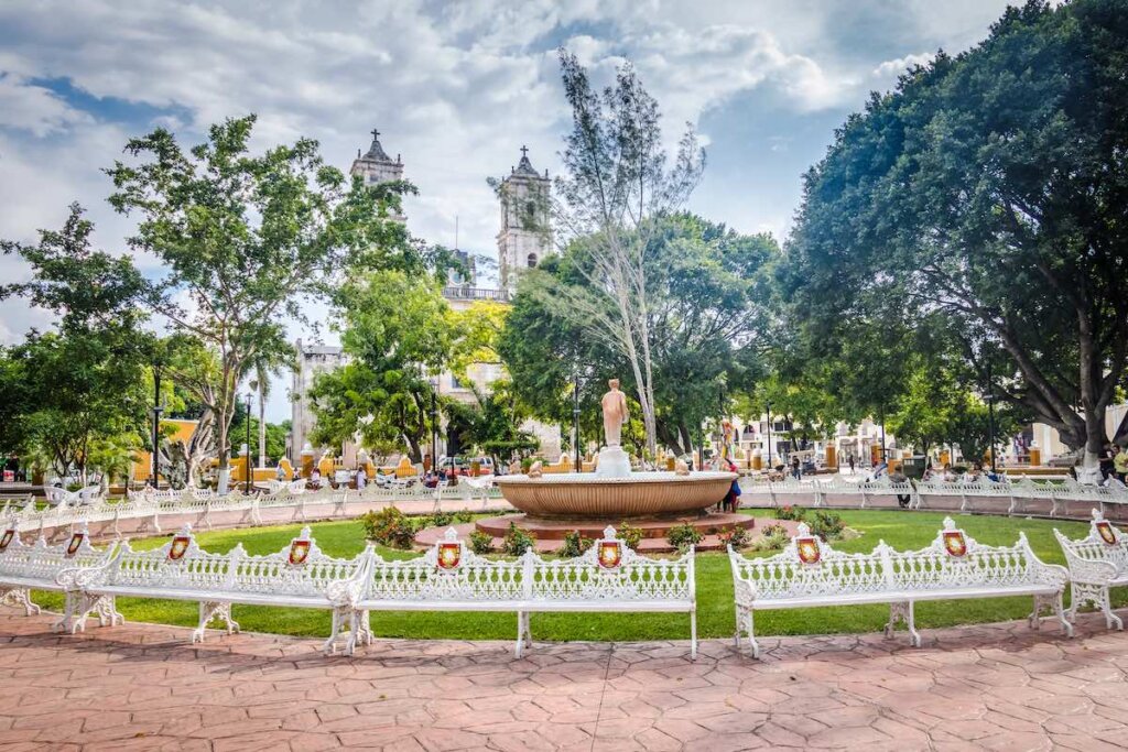 Image of Fountain and main plaza - Valladolid, Mexico