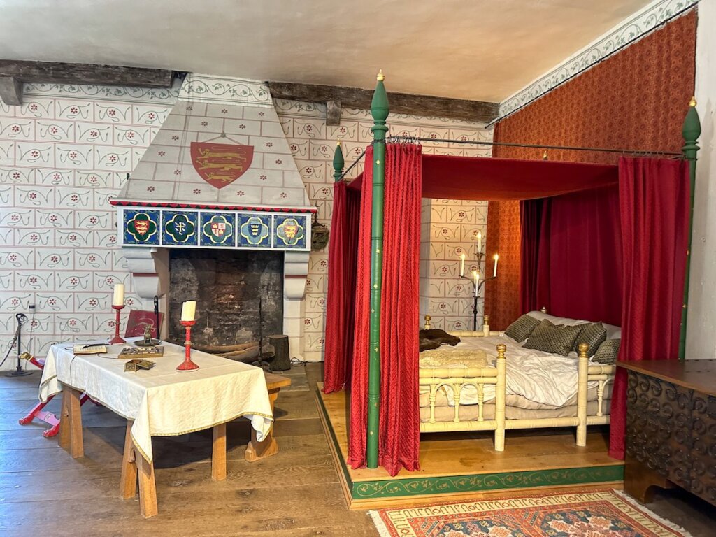 Image of a bedchamber inside the Tower of London
