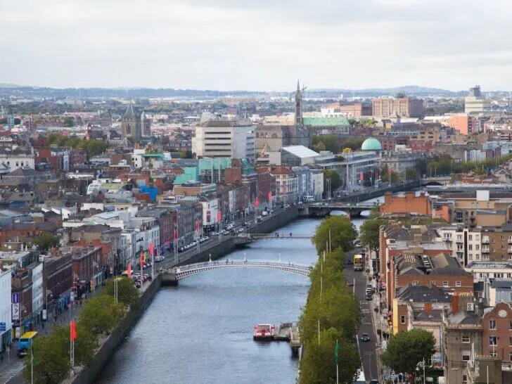 Check out the best Dublin hotels for families recommended by top family travel blog Marcie in Mommyland. Image of the Dublin skyline