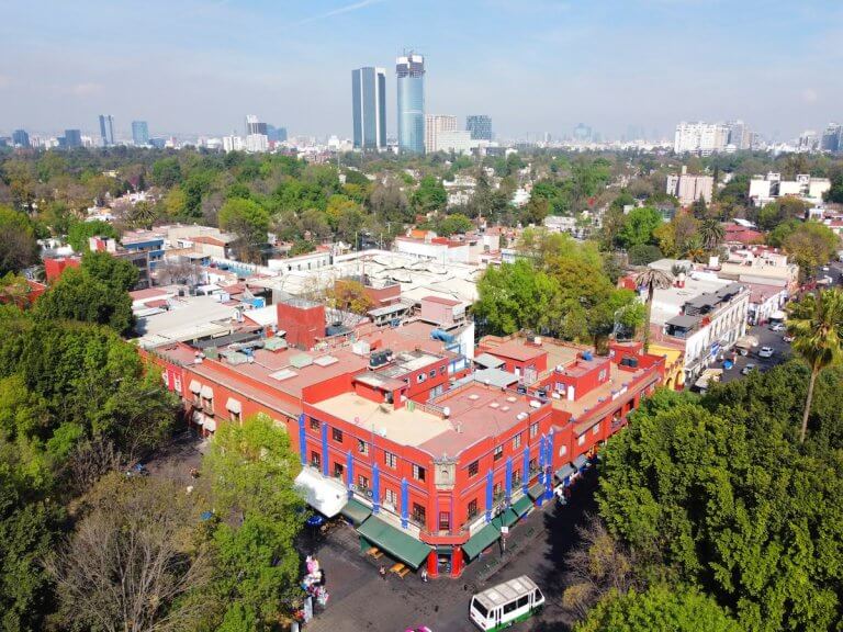 Find out how to spend 2 days in Mexico City with tips by top travel blog Marcie in Mommyland. Image of Mexico City skyline